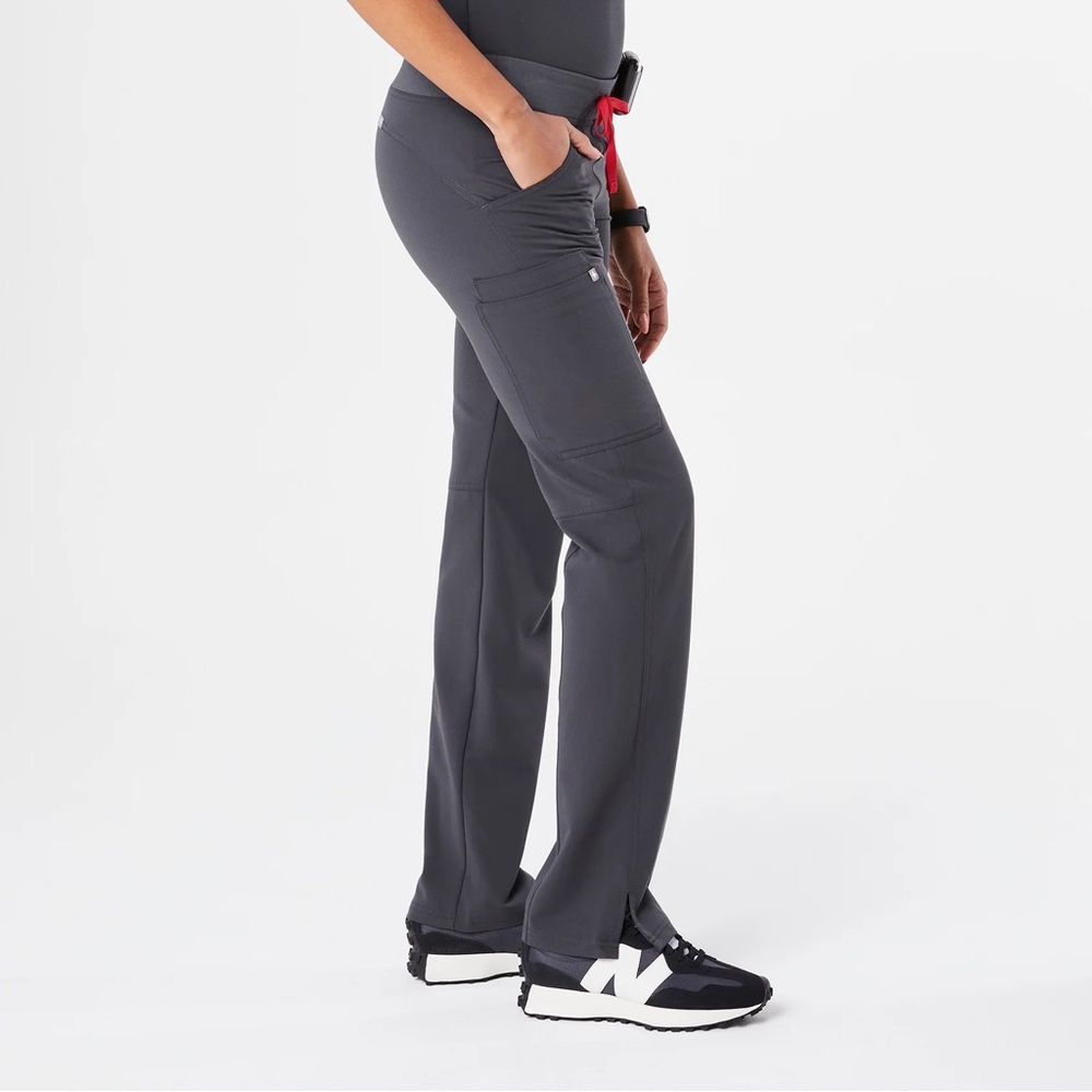 Figs Women’s Yola Skinny Scrub Pants in Cement, size Small - Picture 3 of 12